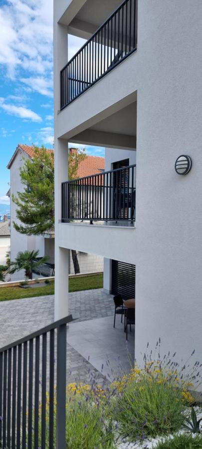 Seabreeze Luxury Apartments นยีวีเซ ภายนอก รูปภาพ