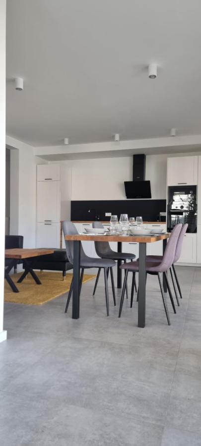 Seabreeze Luxury Apartments นยีวีเซ ภายนอก รูปภาพ